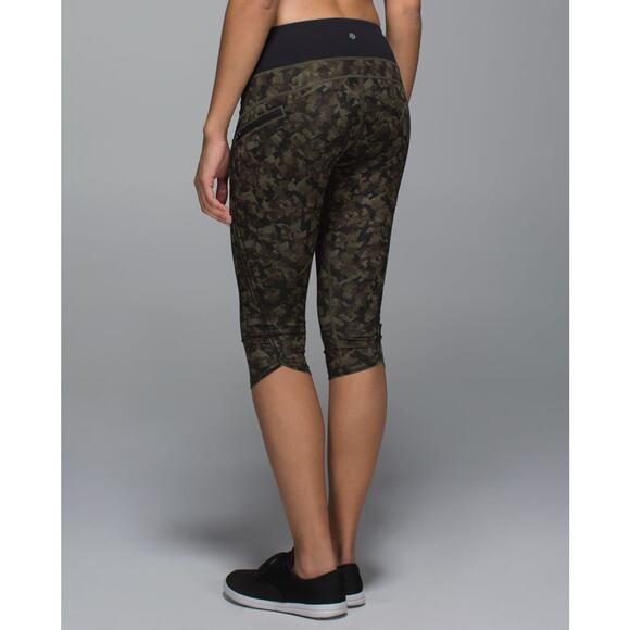 lululemon athletica Pants - Lululemon Run Top Speed Crop Full On Luxtreme Mystic Jungle Fatigue Camo Size 4